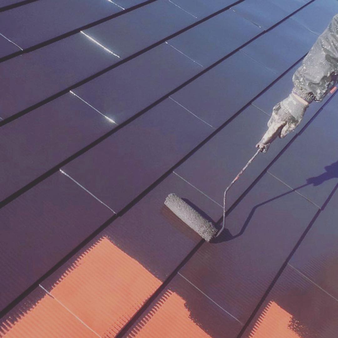笛吹市T様邸、屋根中塗り ラジカル制御型塗料 日本ペイント ファイン