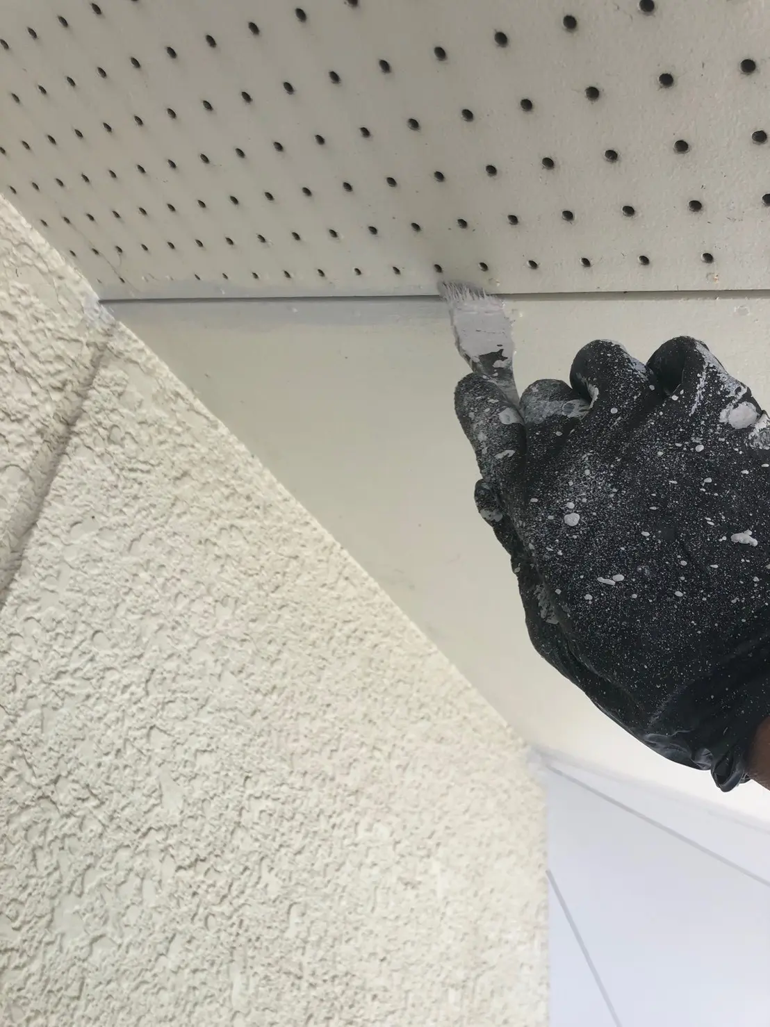 甲斐市y様邸 外壁塗装工事 軒天塗装 山梨の外壁塗装専門店 株式会社lohas