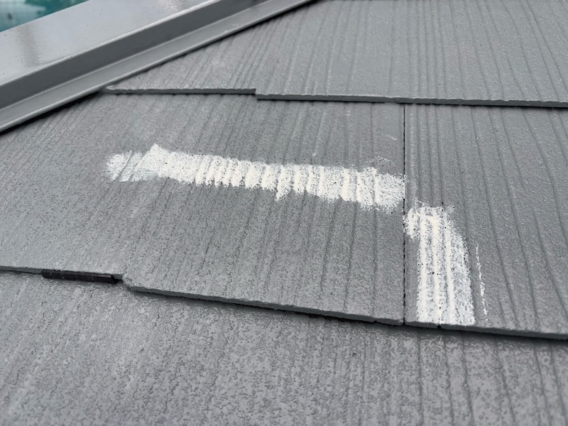 下地調整の重要なポイント4 ひび割れ、クラック補修(屋根)