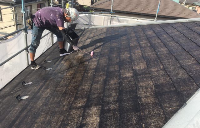 甲斐市外壁・屋根塗装 屋根塗装下塗り2回目シーラー