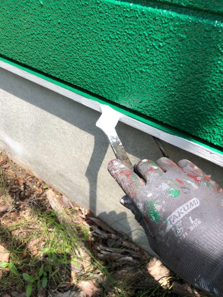 長野県韮崎市　屋根・外壁塗装工事　破風板と水切りの塗装を行いました！