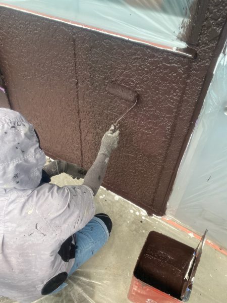 山梨県甲府市　アパート外壁・屋根塗装工事　外壁の仕上げ塗装