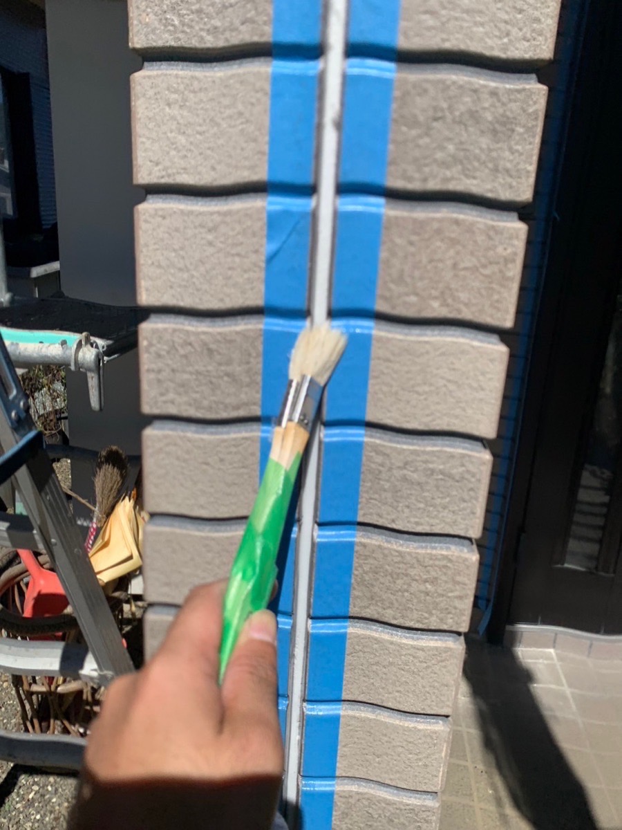 山梨県都留市　外壁・屋根塗装工事　コーキングの打ち替え工事