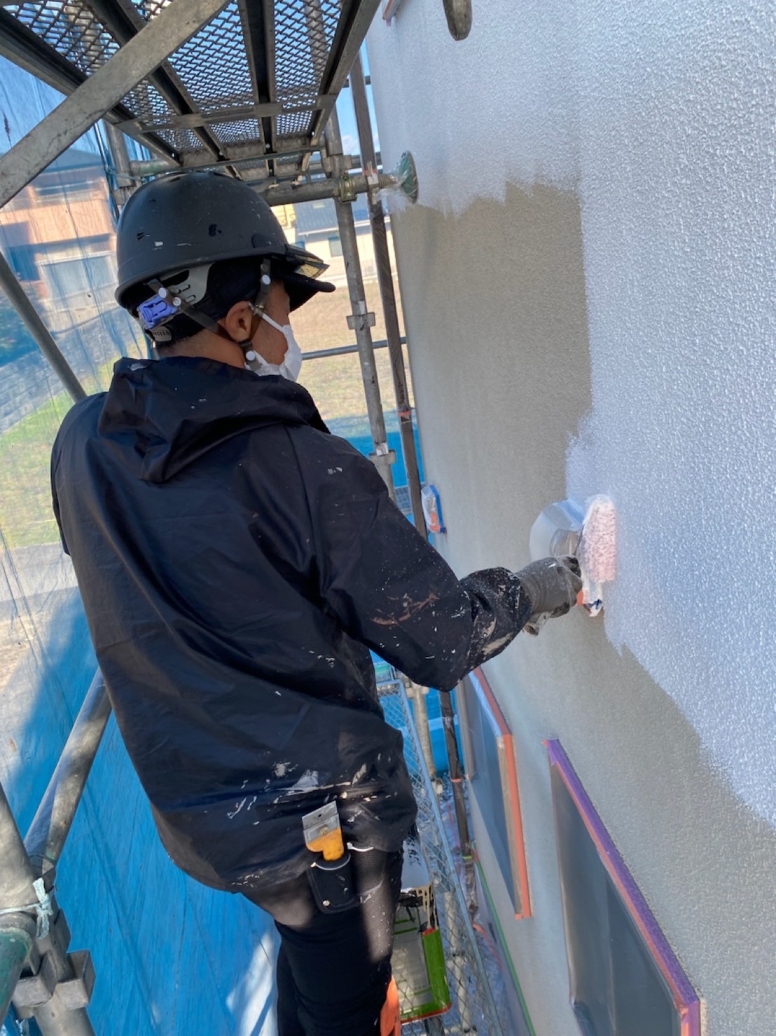 山梨県山梨市　屋根・外壁塗装工事　外壁の下塗りを行いました！