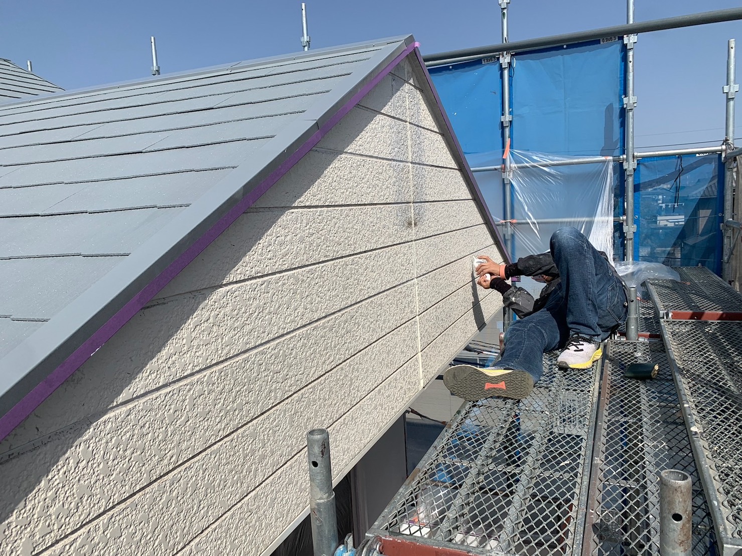 山梨県甲斐市　屋根・外壁塗装工事　施工前とシール補修