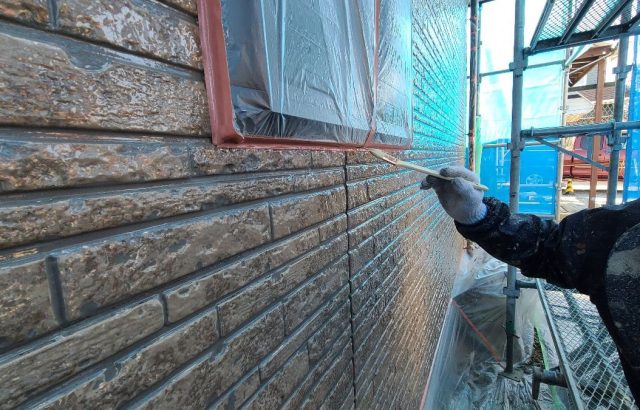 山梨県甲斐市　外壁塗装工事　目地シーリング打ち替えとサッシ廻りのシーリング打ち