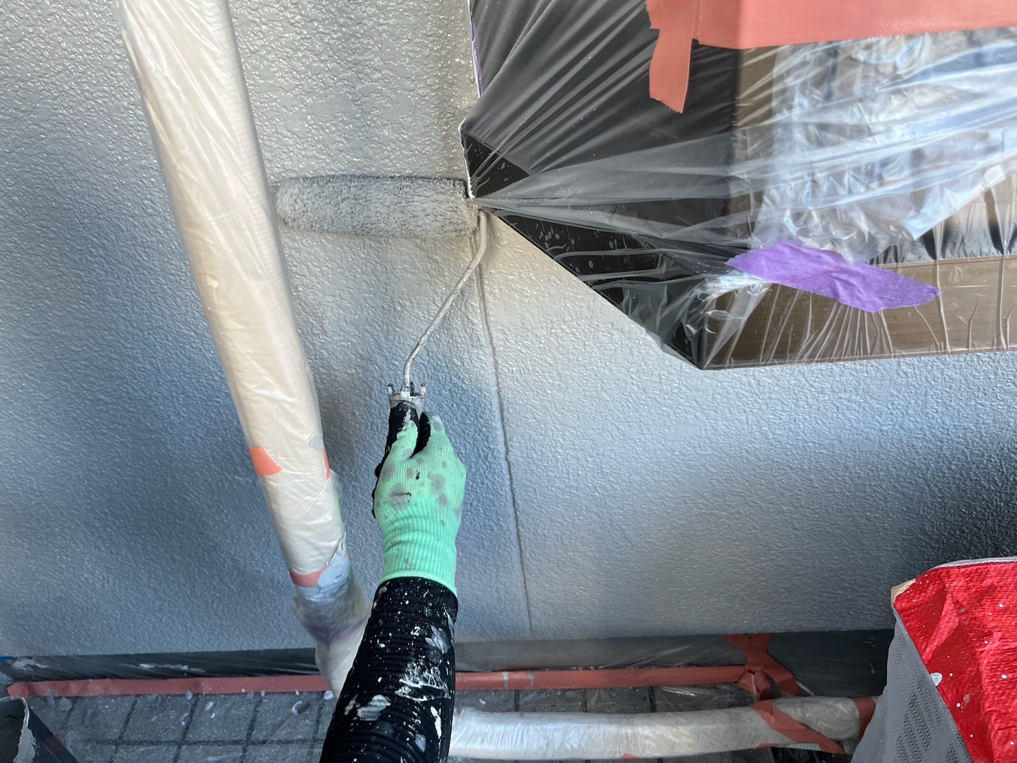 山梨県笛吹市　外壁塗装・屋根塗装・ベランダ防水工事　塗装工事で行う養生とは？