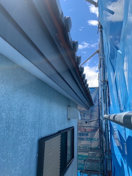山梨県笛吹市　外壁塗装工事　付帯部　雨戸と破風板の塗装を行いました！