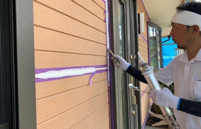 山梨県笛吹市　外壁塗装工事　下地処理　高圧洗浄〜外壁目地のシーリング工事