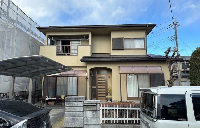 山梨県甲斐市｜外壁塗装工事が完了しました！足場の撤去作業