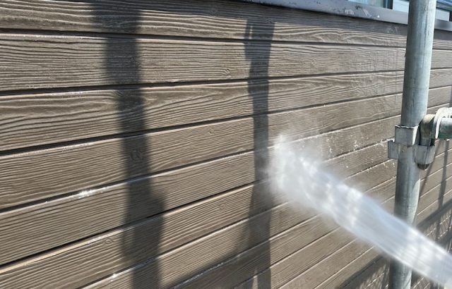 外壁塗装を始める前に知っておきたい高圧洗浄について解説します！