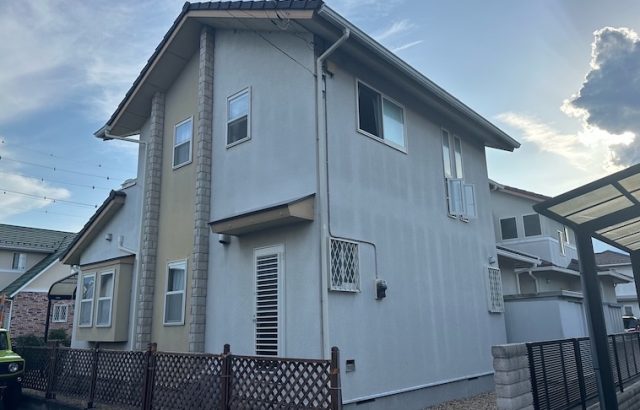 屋根塗装・外壁塗装工事のご依頼！施工前と足場の組み立て設置を行いました｜山梨県南アルプス市