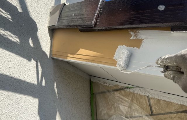 付帯部塗装のポイント 破風板と軒天井を塗装しました！｜山梨県南アルプス市